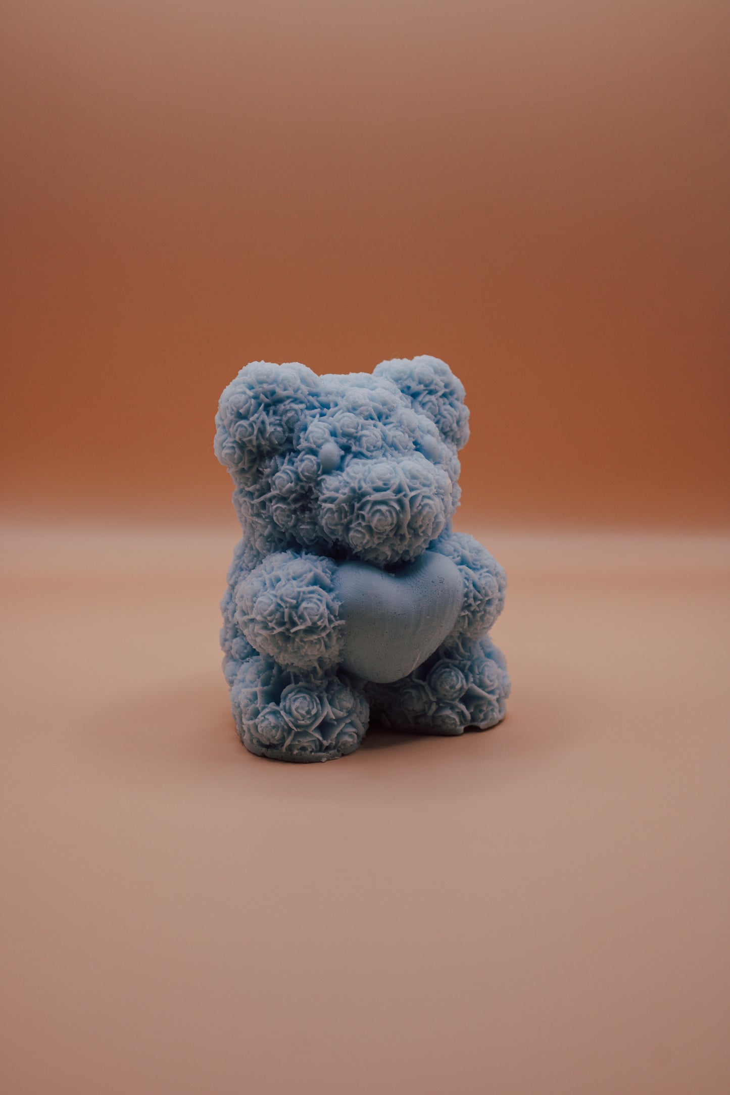 Handgemachte Seifenfigur – Teddybär mit Herz