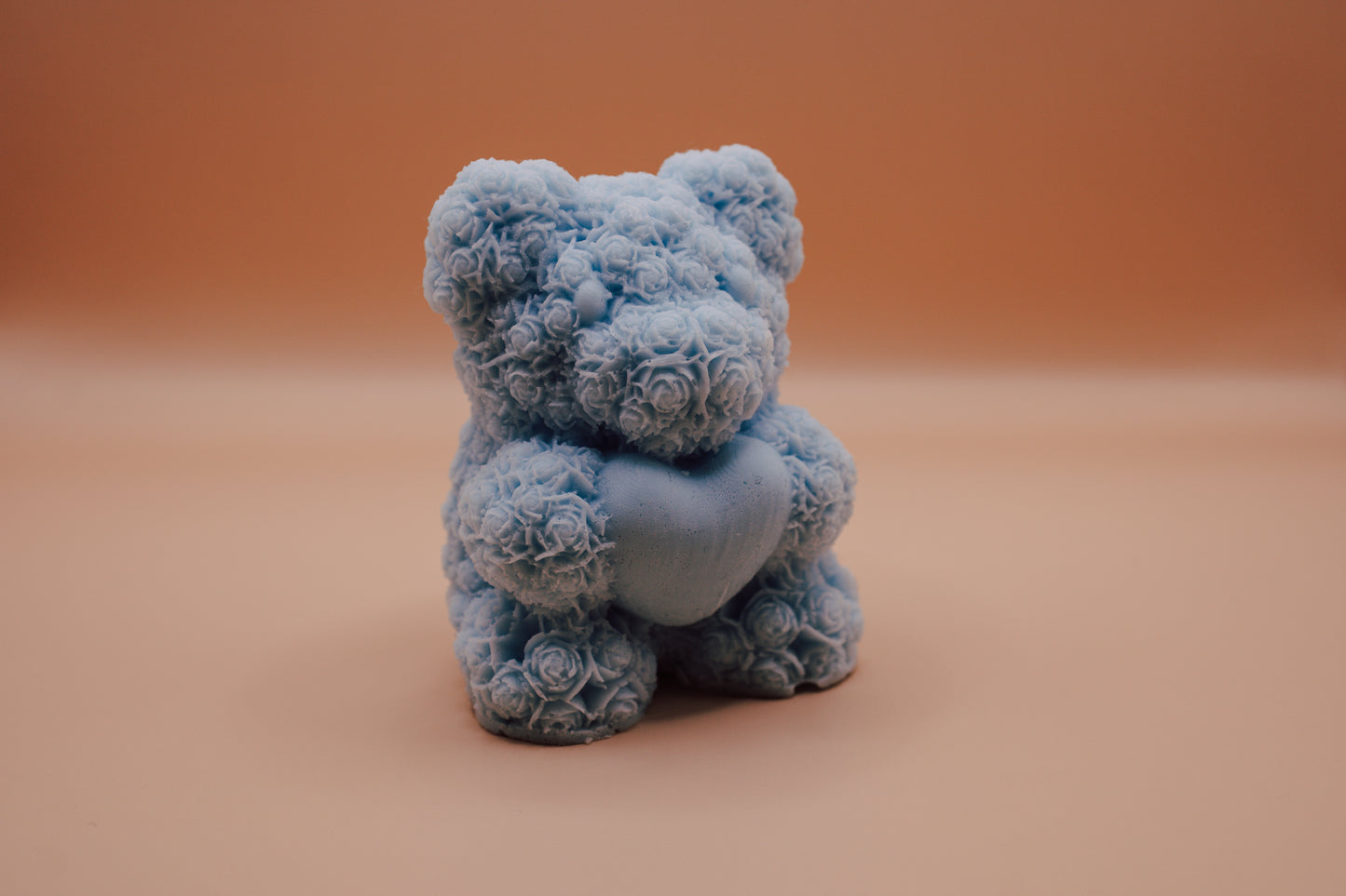 Handgemachte Seifenfigur – Teddybär mit Herz